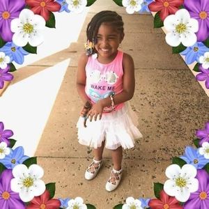 Meet your Posher, Crystal